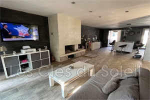 maison a renover à la vente -   83210  LA FARLEDE, surface 105 m2 vente maison a renover - UBI436601375